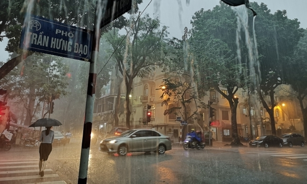 Không khí lạnh cuối mùa tràn xuống, miền Bắc mưa lớn